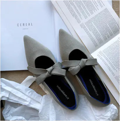 Chic Bow-Topped Boat Flats