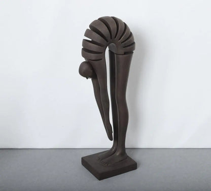 Chic Nordic Resin Art Sculpture for Decor